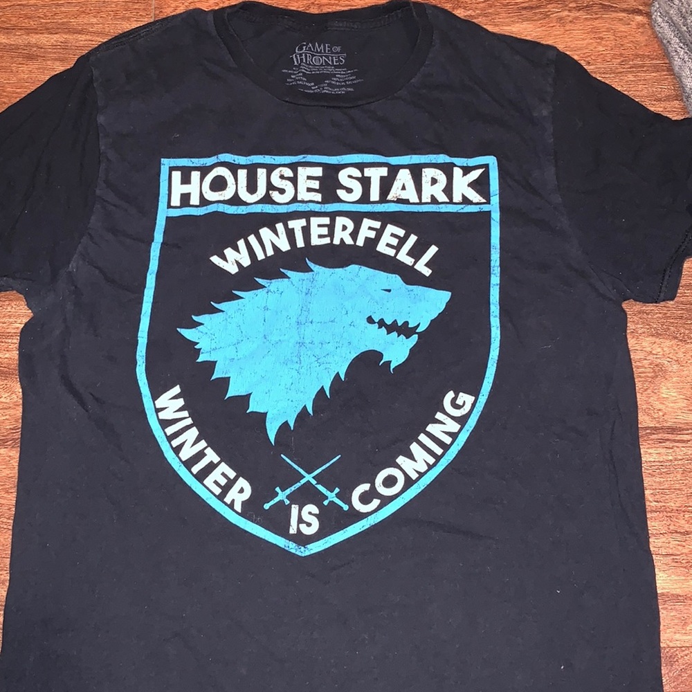 Men’s Game of Thrones shirt size medium